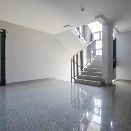 شقة Apartament Milan Gardenia Z Widokiem Na Morze Epapartamenty