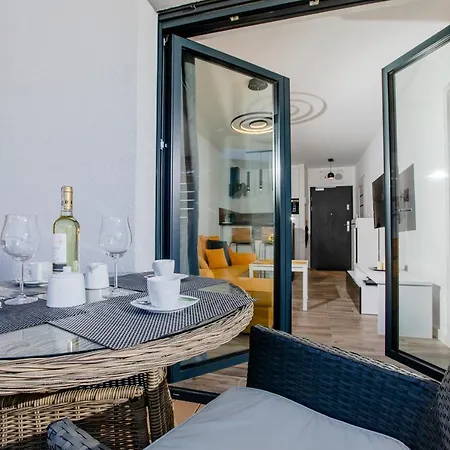 Apartament Milan Gardenia Z Widokiem Na Morze Epapartamenty شقة