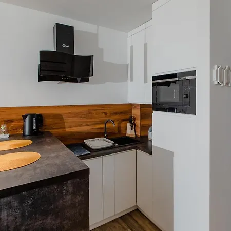 شقة Apartament Milan Gardenia Z Widokiem Na Morze Epapartamenty